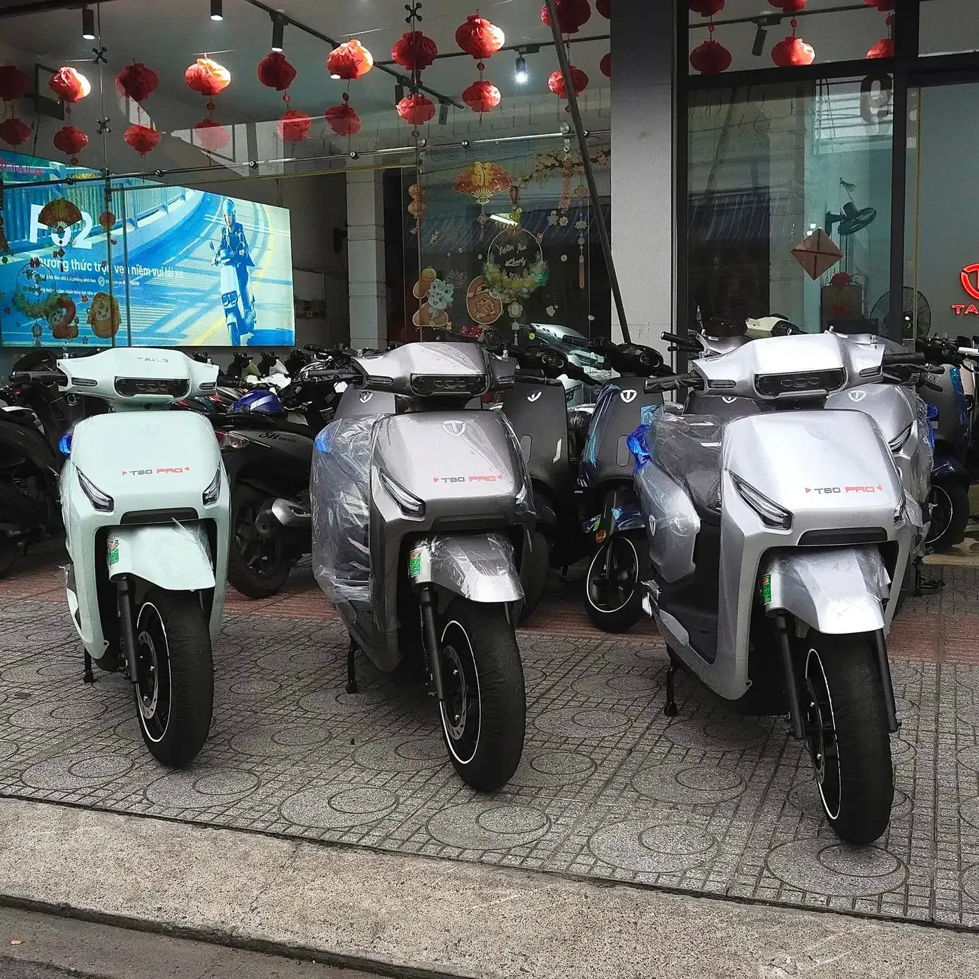 Dàn Tailg T80 Pro trước showroom Luân Thành Công Thuận Giao, Thuận An, Bình Dương