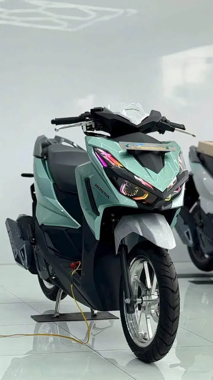 Honda Vario sơn xanh rêu theo yêu cầu tại Luân Thành Công Bình Dương