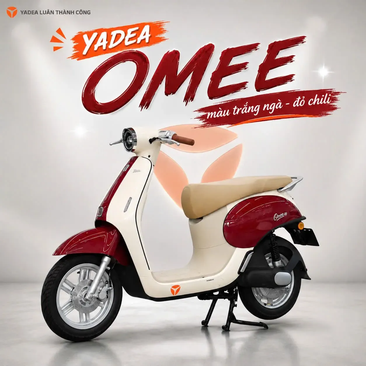 Yadea Omee màu trắng ngà phối đỏ chili tại Luân Thành Công Bình Dương
