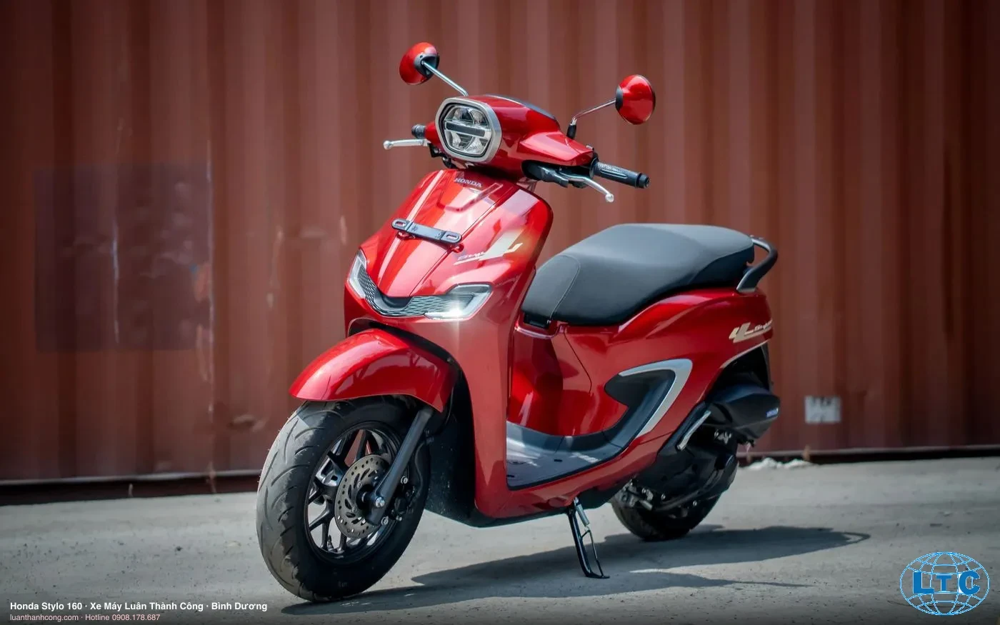 Honda Stylo 160 góc nghiêng tại Xe Máy Luân Thành Công