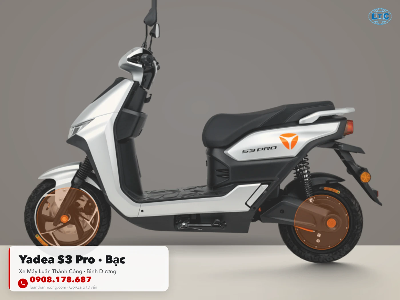 Yadea S3 màu bạc toàn thân tại Luân Thành Công Bình Dương